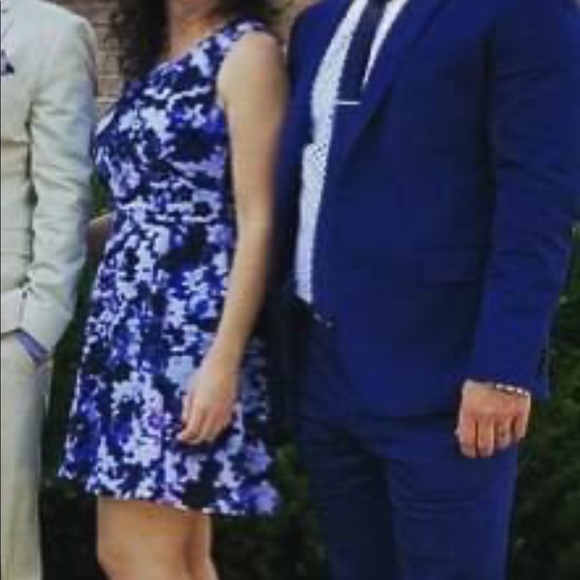 Express floral dress - Picture 2 of 2